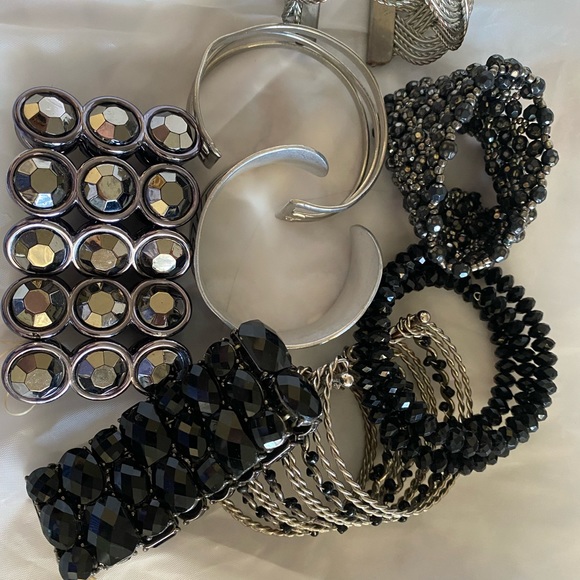 Bracelets - Picture 5 of 5